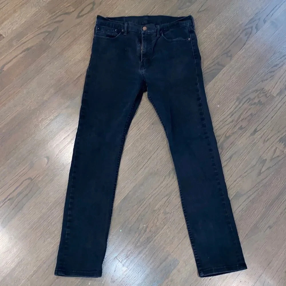 Levi’s straight jeans